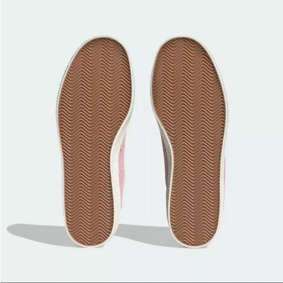 🎉SOLD🎉Brand New Stan Smith Suede Sneakers - Picture 3 of 5